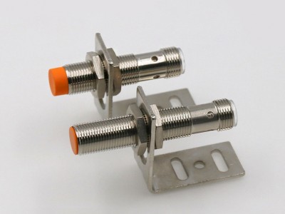 接近开关204/206接插件IFS241/243/2